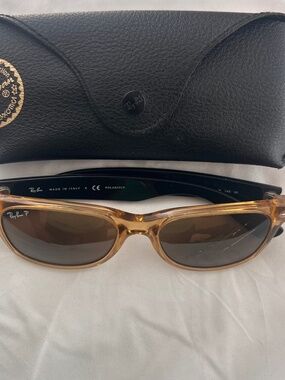 Ray-Ban New Wayfarer Bicolor Polarized Brown 55mm Sunglasses RB2132 945/57 55-18